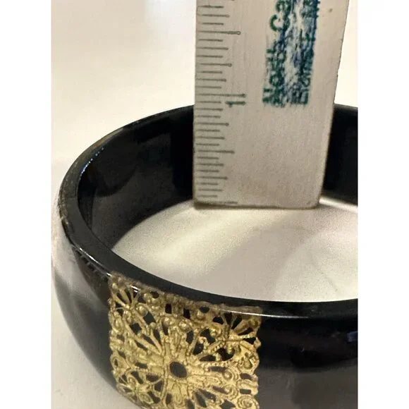 vintage black lucite bangle intricate brass inlay Chunky Bracelet - Picture 6 of 7